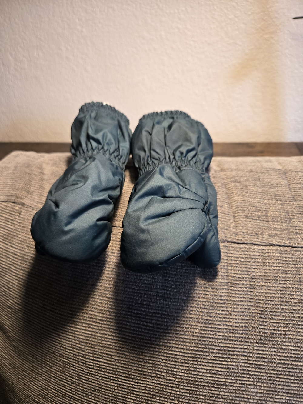 Patagonia Kids Mittens in Teal Green